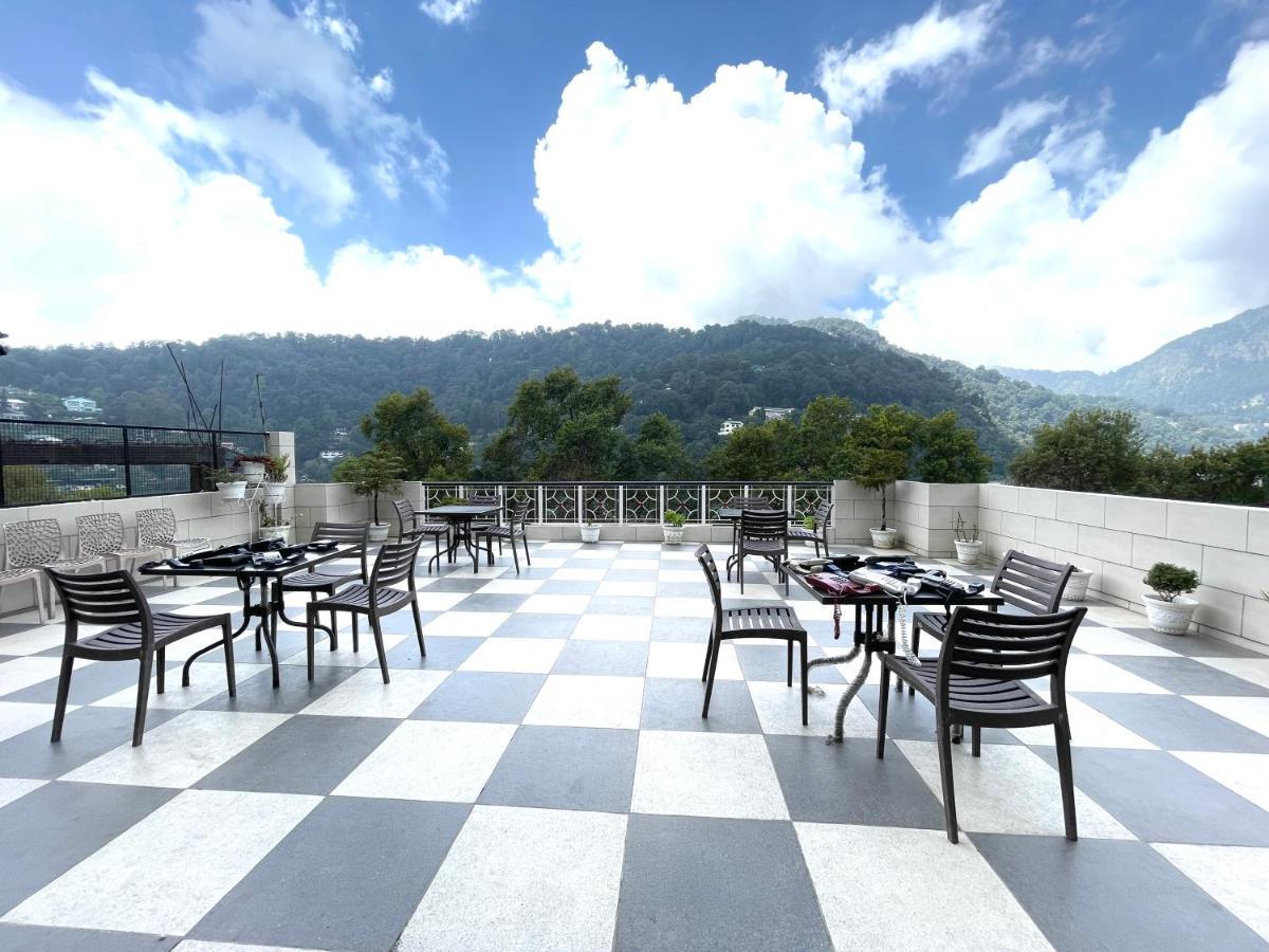 Hotel Prince ! Nainital Mall Road-Prime-Location In-Front-Of-Naini-Lake Hygiene-And-Spacious-Room Eksteriør billede